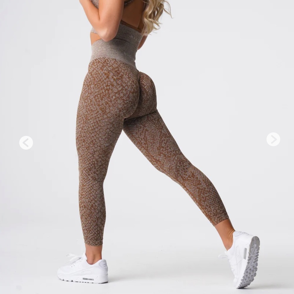 NVGTN mocha seamless leggings med. used a few times. In great condition.